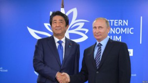 Президент России Владимир Путин и премьер-министр Японии Синдзо Абэ 