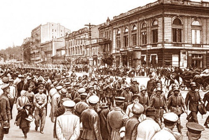 Германские интервенты вступают в Киев. 1 марта 1918.