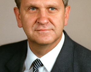 Борис Карлович Пуго (Фото на сайте Википедия)